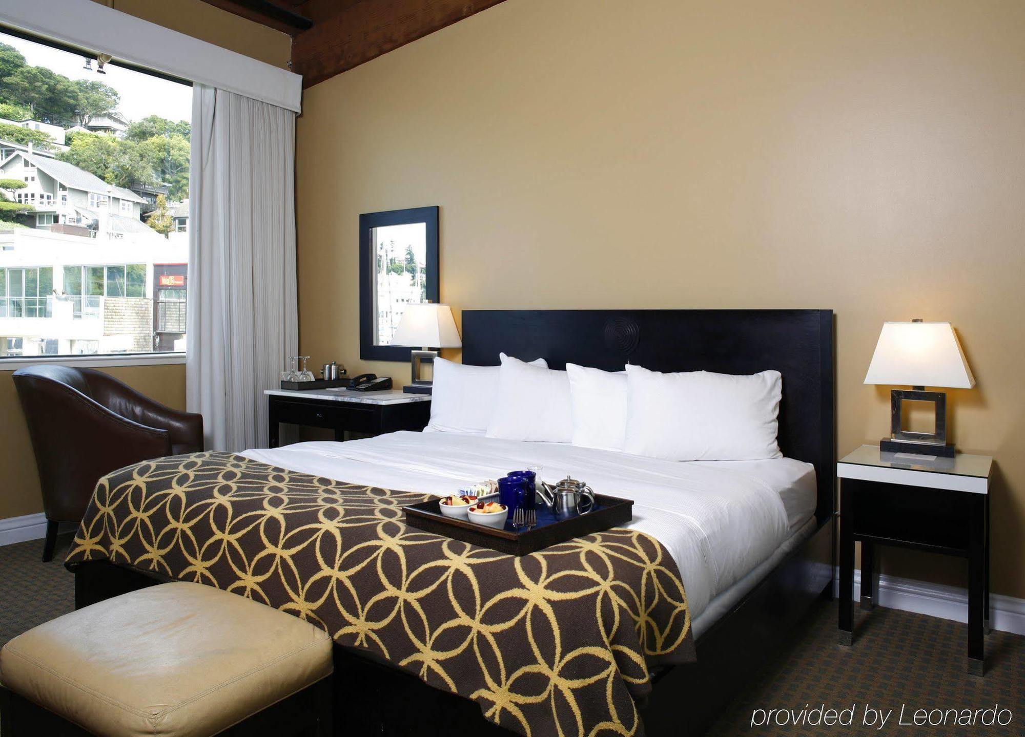 Hotel Waters Edge Tiburon Zimmer foto